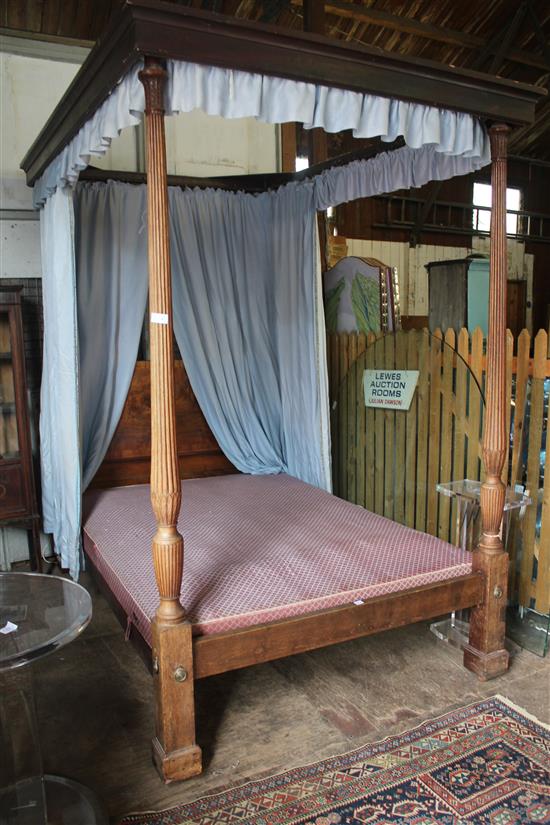 Georgian style mahogany tester bed(-)